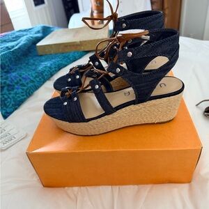 Unisa Navy and Tan Wedge Sandals